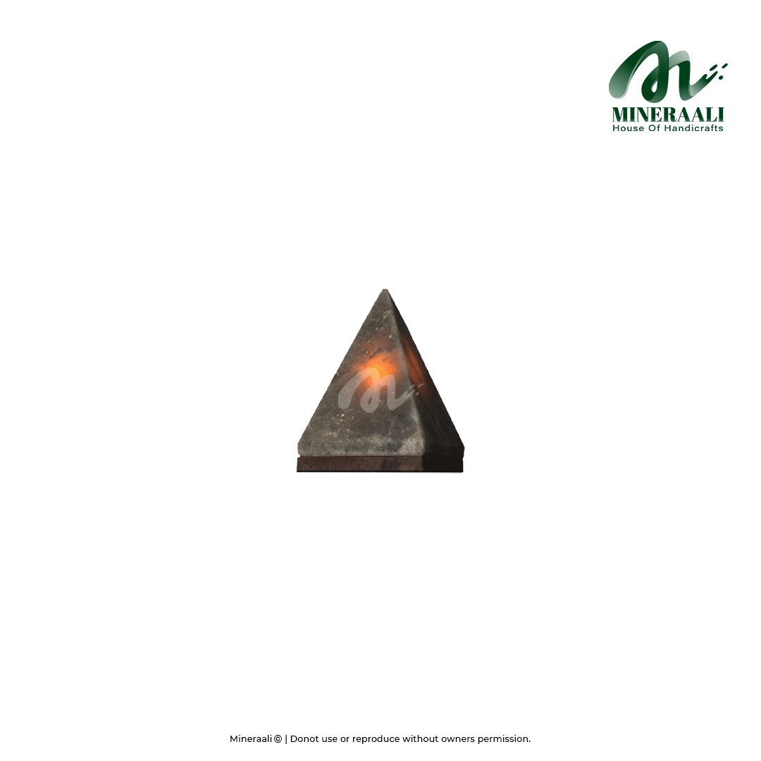 Mineraali | Himalayan Grey Salt Plain Pyramid Shaped Lamp