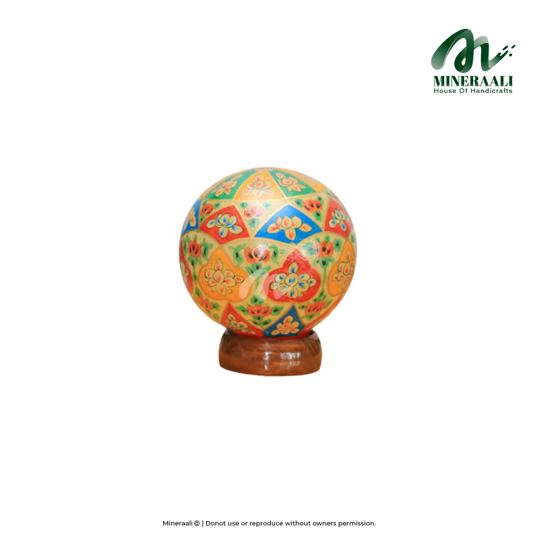 Mineraali | Camel Skin Multi Color Patterns Globe Lamp