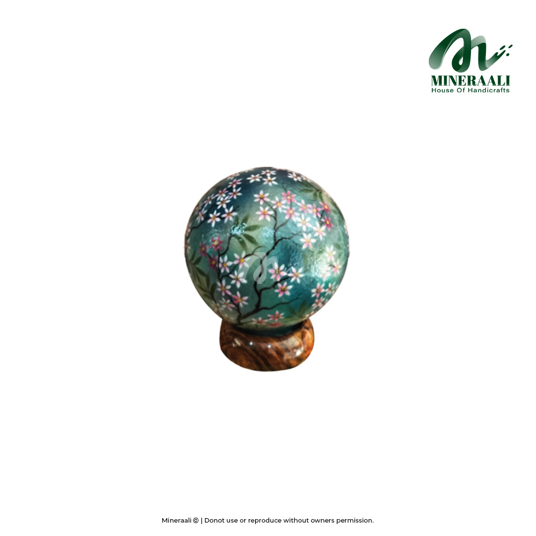 Mineraali | Camel Skin Artistic Nature Globe Lamp