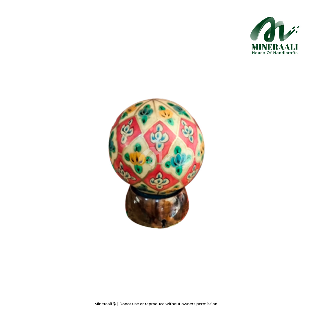 Mineraali | Camel Skin Multi Flower Globe Lamp