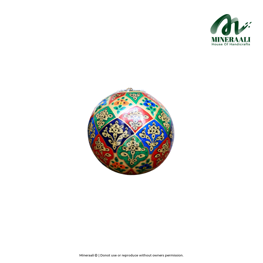 Mineraali | Camel Skin Multi Color Patched Ceiling Globe Lamp